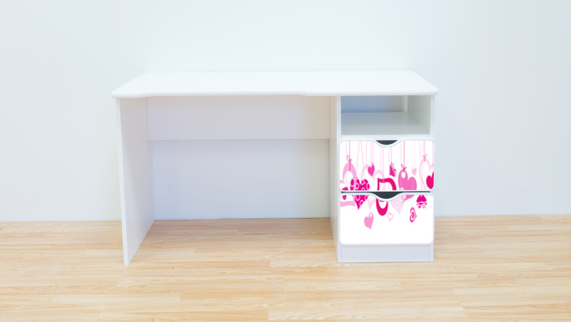 Becks písací stolík pravý Srdiečka